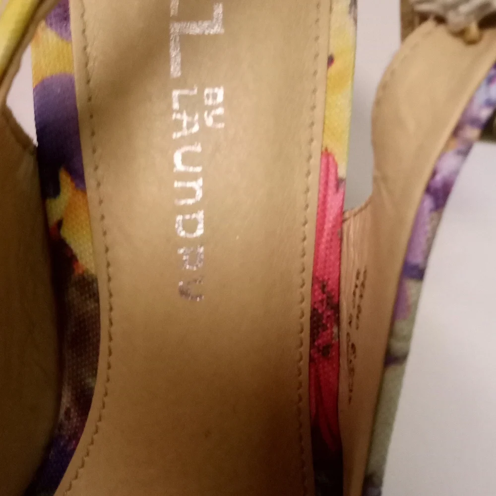 CL by Chinese Laundry Peep Toe 4
